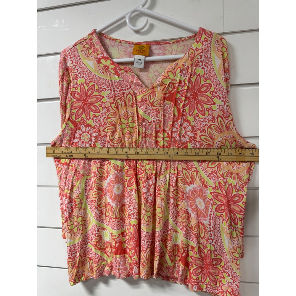 Ruby Rd Petite PXL Floral Medallion Print 3/4 Sleeve Pleated Knit Top Coral Pink - Picture 5 of 6